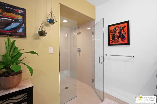 Bathroom, Glass Shower, Interior, Pendant Lights, Recessed Lighting