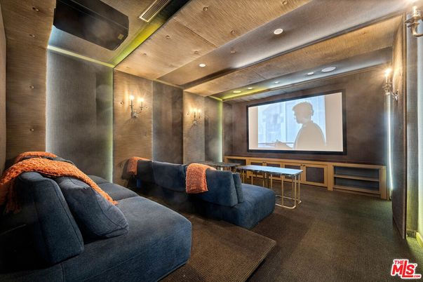 Interior, Projection Screen, Recessed Lighting, Theatre Room