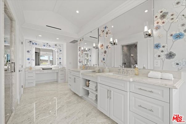 Bathroom, Dual Sink Vanities, Interior, Marble, Pendant Lights, Recessed Lighting