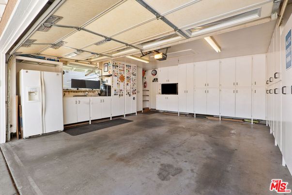 Garage, Interior, Washer