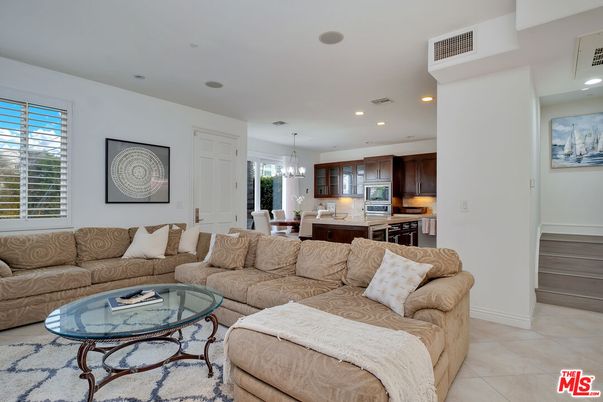 Chandelier, Dining room, Interior, Kitchen, Living room, Pendant Lights, Recessed Lighting