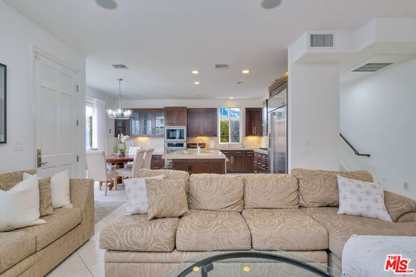Chandelier, Dining room, Interior, Kitchen, Living room, Recessed Lighting, Stainless Steel Appliances