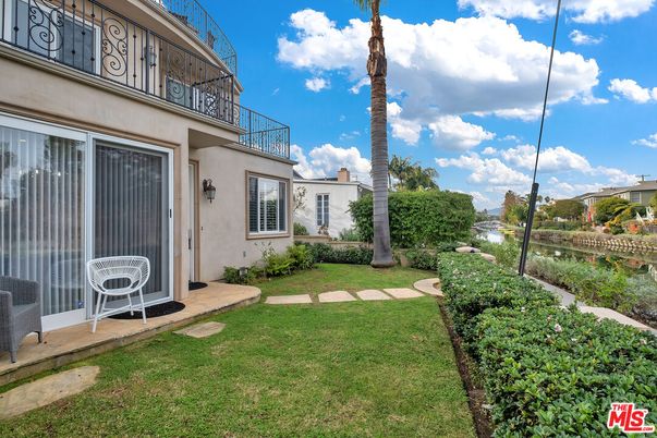 Backyard, Exterior, Water