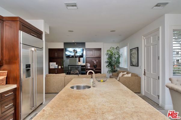 Interior, Kitchen, Living room, Recessed Lighting, Stainless Steel Appliances