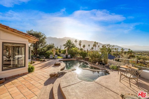 Exterior, Pool, Other