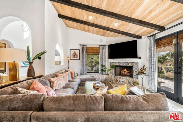 Fireplace, Interior, Living room, Recessed Lighting, Wooden Beams, Wooden Ceilings