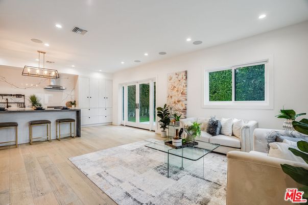Interior, Kitchen, Living room, Pendant Lights, Recessed Lighting, Wood Texture Flooring