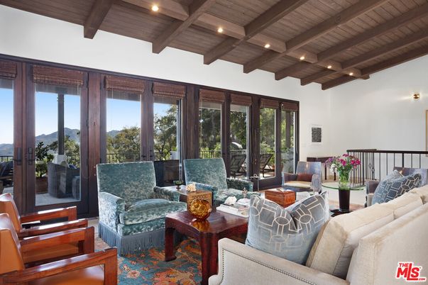 Interior, Living room, Recessed Lighting, Wooden Beams, Wooden Ceilings