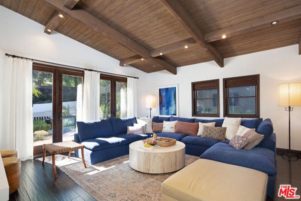 Interior, Living room, Recessed Lighting, Wooden Beams, Wooden Ceilings, Wood Texture Flooring