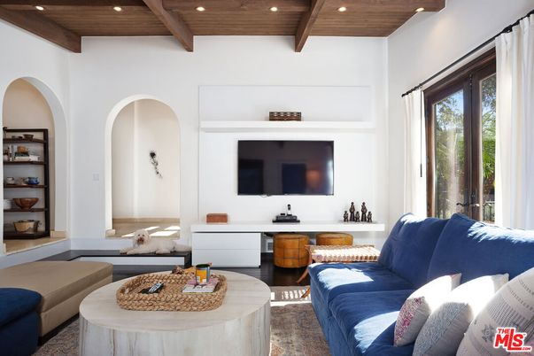 Interior, Living room, Recessed Lighting, Wooden Beams, Wooden Ceilings