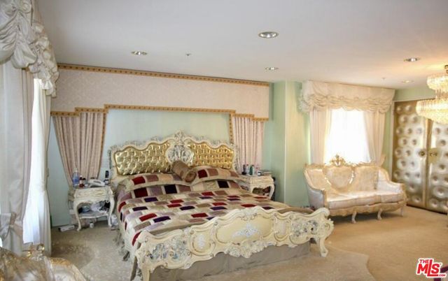 Bedroom, Chandelier, Interior, Recessed Lighting