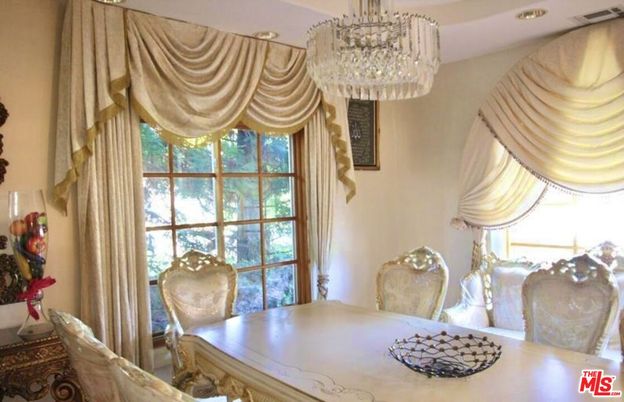Chandelier, Dining room, Interior, Recessed Lighting
