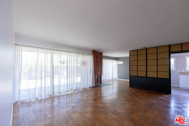 Interior, Pendant Lights, Wood Texture Flooring