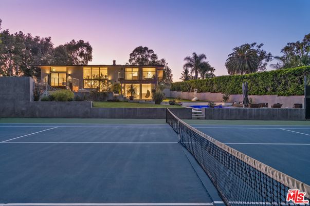 Exterior, Tennis Courts