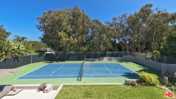 Exterior, Tennis Courts
