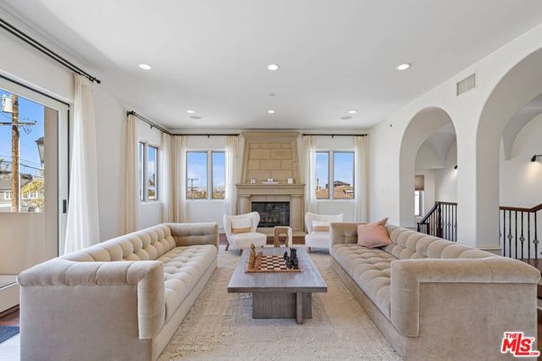 Fireplace, Interior, Living room, Recessed Lighting