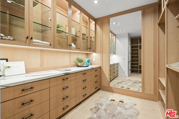 Interior, Recessed Lighting, Walk-in Closets