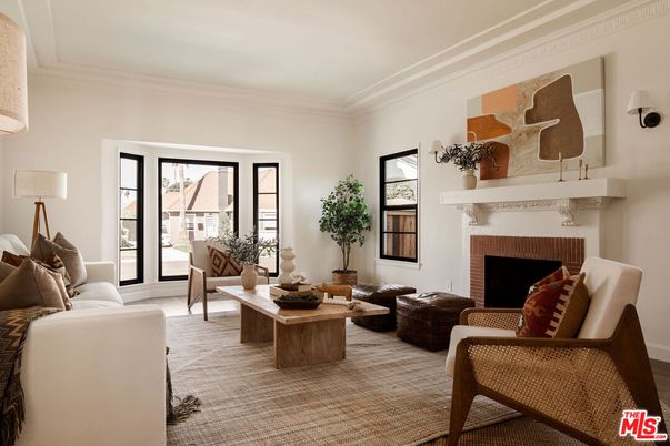 Fireplace, Interior, Living room