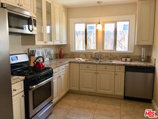 Interior, Kitchen, Pendant Lights, Stainless Steel Appliances