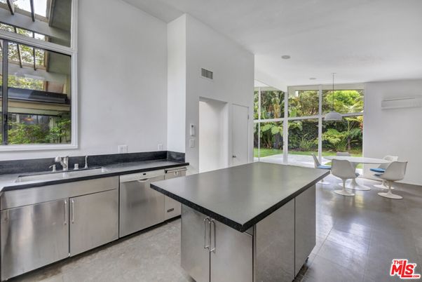 Dining room, Interior, Kitchen, Pendant Lights, Recessed Lighting, Stainless Steel Appliances
