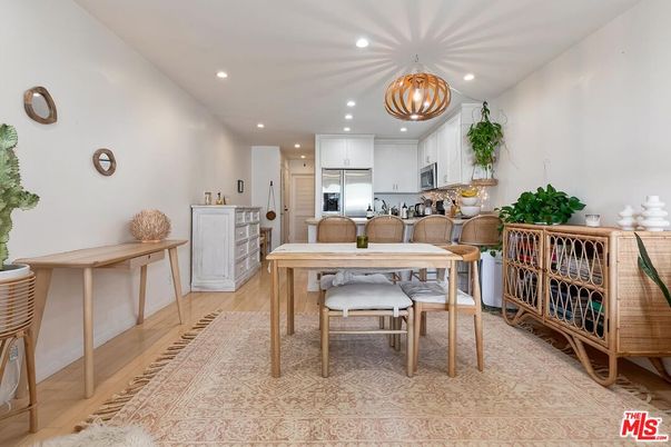 Chandelier, Dining room, Interior, Kitchen, Recessed Lighting, Stainless Steel Appliances, Wood Texture Flooring