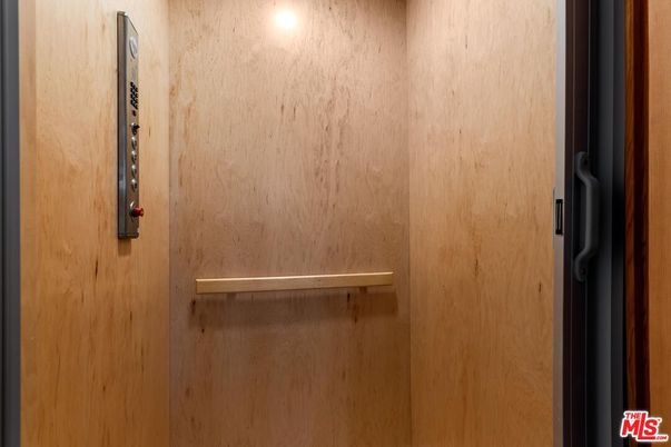Elevator, Interior