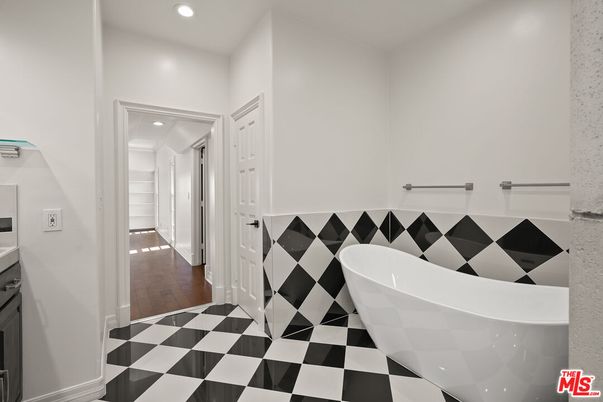 Bathroom, Free Standing Baths, Interior, Recessed Lighting, Wood Texture Flooring