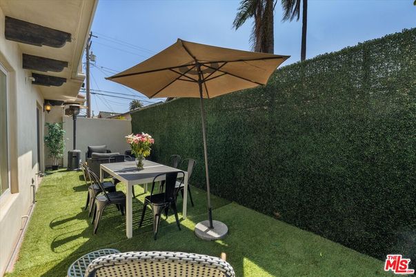 Backyard, Exterior