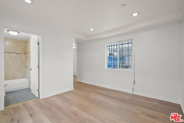Bathroom, Interior, Recessed Lighting, Wood Texture Flooring