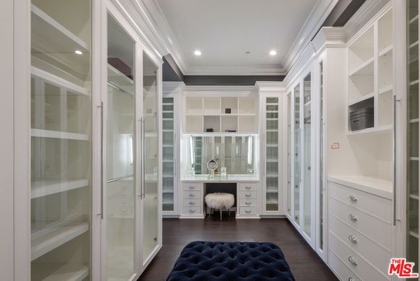 Interior, Recessed Lighting, Walk-in Closets, Wood Texture Flooring
