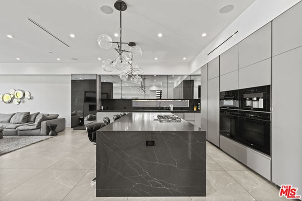 Interior, Kitchen, Living room, Pendant Lights, Recessed Lighting, Stainless Steel Appliances