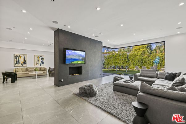 Fireplace, Interior, Living room, Recessed Lighting
