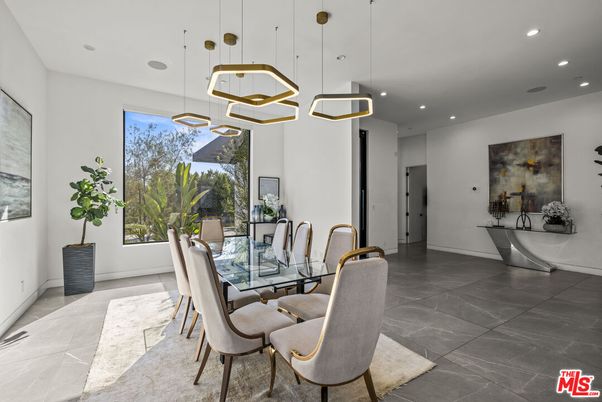 Dining room, Interior, Pendant Lights, Recessed Lighting
