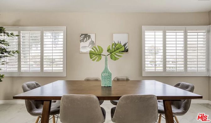 Dining room, Interior, Marble