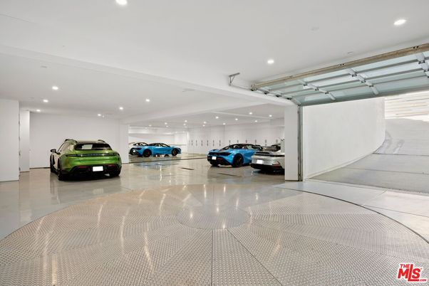 Garage, Interior, Recessed Lighting