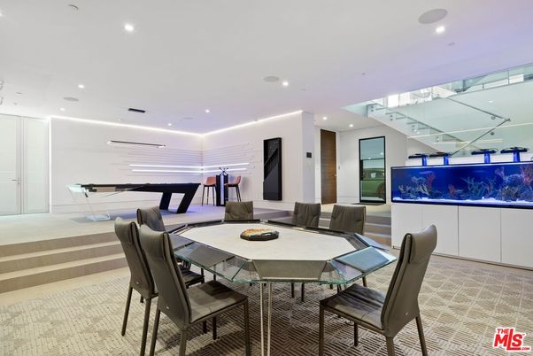 Dining room, Interior, Recessed Lighting