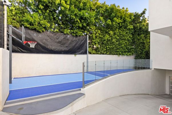 Exterior, Tennis Courts