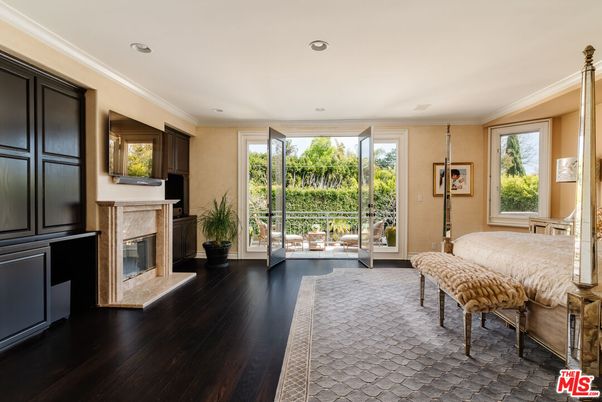 Bedroom, Fireplace, Interior, Recessed Lighting, Wood Texture Flooring
