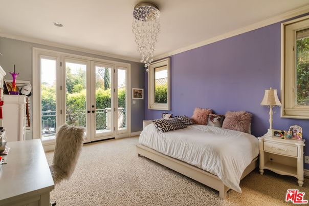 Bedroom, Chandelier, Interior, Recessed Lighting