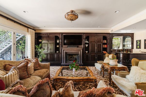 Fireplace, Interior, Living room, Recessed Lighting