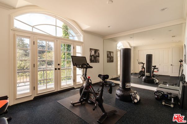 Fitness Equipment, Interior, Recessed Lighting