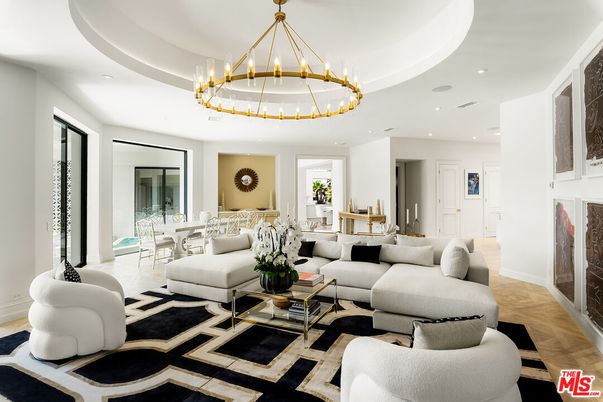 Chandelier, Dining room, Interior, Living room, Pendant Lights, Recessed Lighting, Wood Texture Flooring