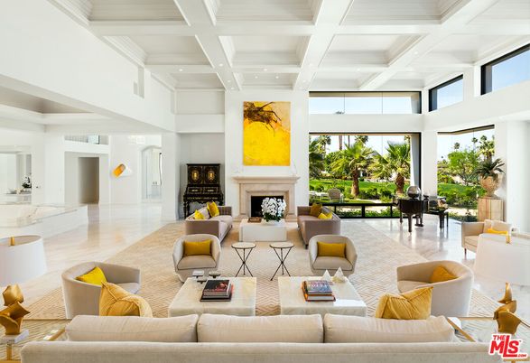 Fireplace, Interior, Living room, Piano, Recessed Lighting