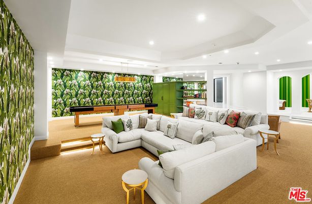 Game Room, Interior, Living room, Pendant Lights, Recessed Lighting