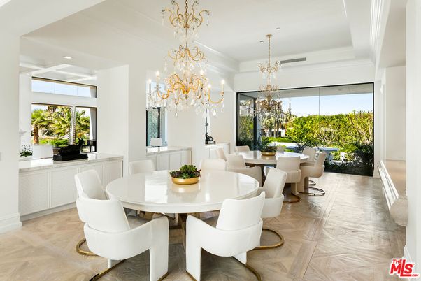 Chandelier, Dining room, Interior, Recessed Lighting