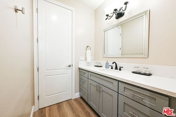 Bathroom, Dual Sink Vanities, Interior, Wood Texture Flooring