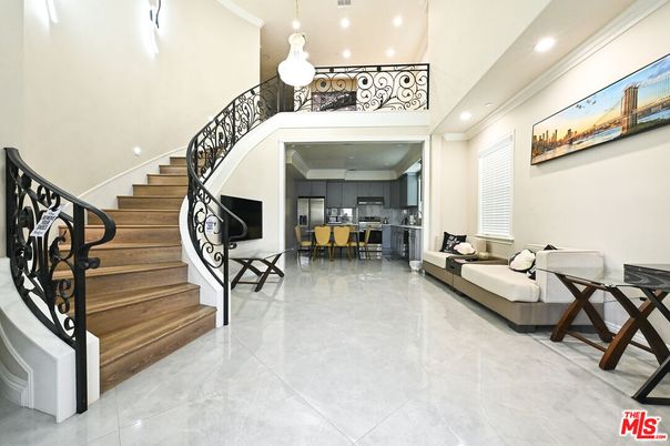Dining room, Interior, Pendant Lights, Recessed Lighting