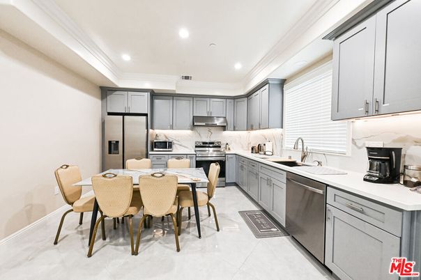 Dining room, Interior, Kitchen, Recessed Lighting, Stainless Steel Appliances