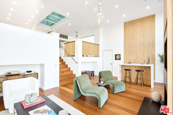 Interior, Pendant Lights, Recessed Lighting, Wood Texture Flooring
