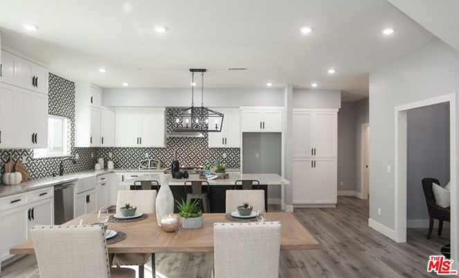 Dining room, Interior, Kitchen, Pendant Lights, Recessed Lighting, Stainless Steel Appliances, Wood Texture Flooring